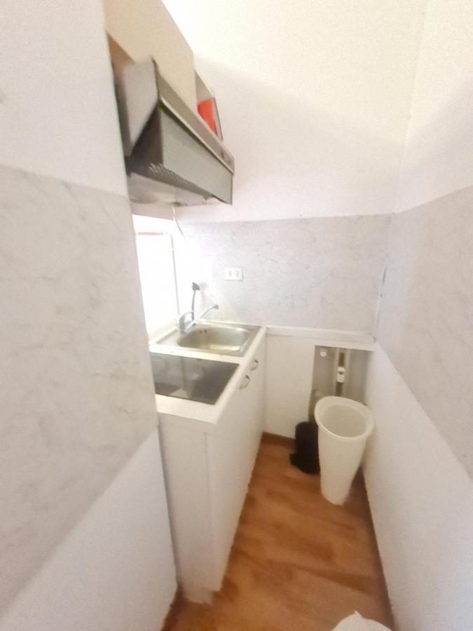 Santa Maria Valle Apartment Milan Exterior photo